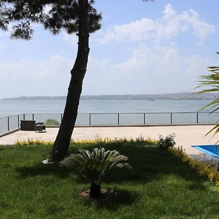 Villa 4 Floors - Air-conditioned - Brand New Büyükçekmece