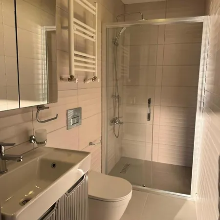 4 Floors - Air-conditioned - Brand New Villa
