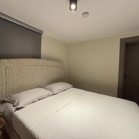 Villa 4 Floors - Air-conditioned - Brand New *
