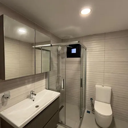 4 Floors - Air-conditioned - Brand New *