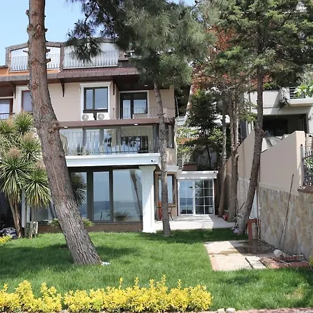Villa 4 Floors - Air-conditioned - Brand New *