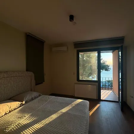 4 Floors - Air-conditioned - Brand New Büyükçekmece