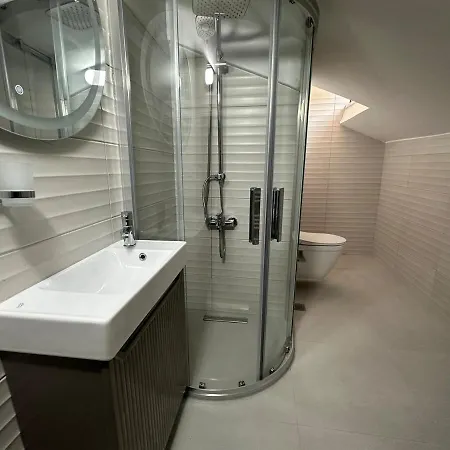 Villa 4 Floors - Air-conditioned - Brand New
