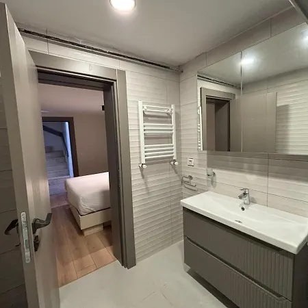 Villa 4 Floors - Air-conditioned - Brand New Büyükçekmece
