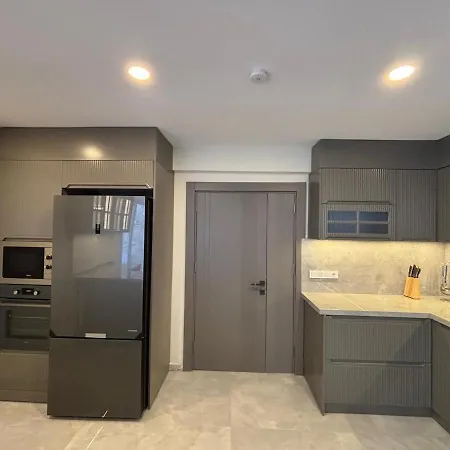 4 Floors - Air-conditioned - Brand New Villa