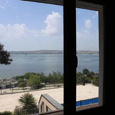 4 Floors - Air-conditioned - Brand New Villa Büyükçekmece