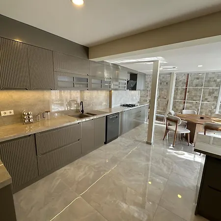 4 Floors - Air-conditioned - Brand New Büyükçekmece