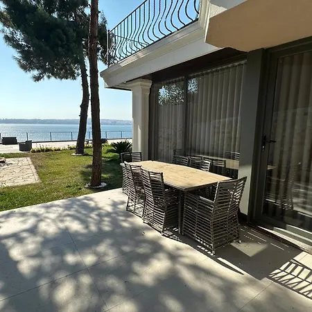 Villa 4 Floors - Air-conditioned - Brand New